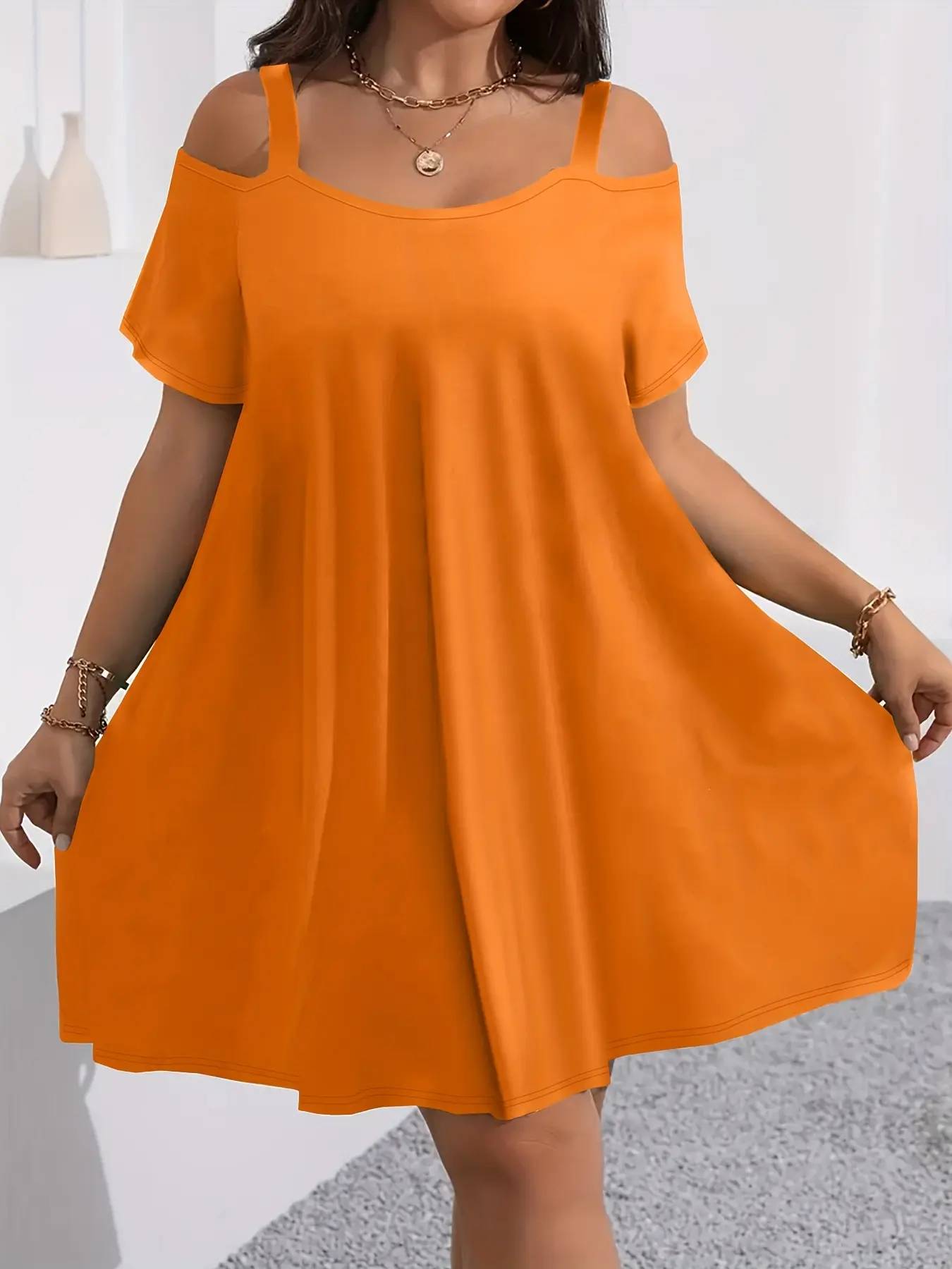Plus Size Women's Round Neck Short Sleeve Shoulder Cut Out Fitted Casual Midi Dress