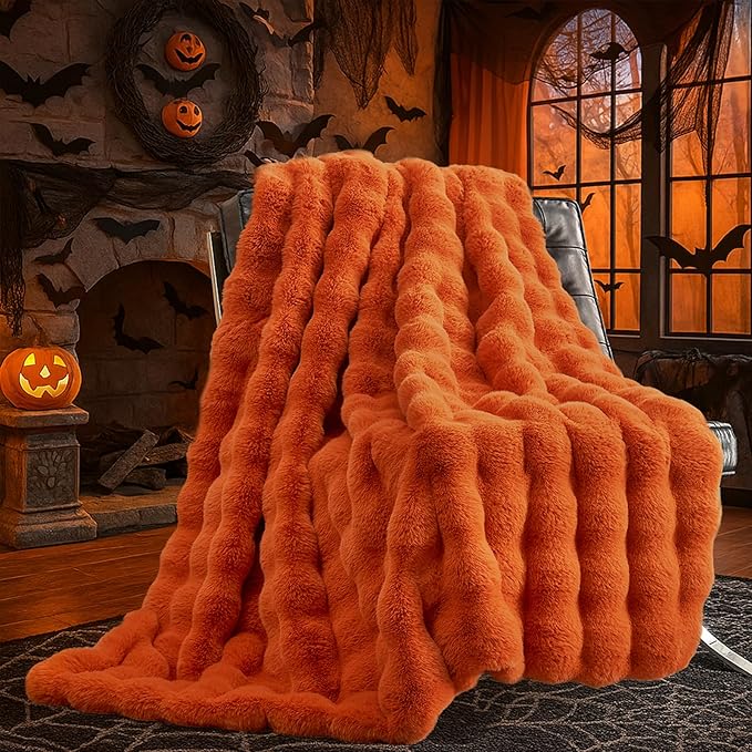 🔥Popular thickened rabbit plush nap blanket, flannel milk velvet cover blanket