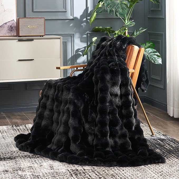 🔥Popular thickened rabbit plush nap blanket, flannel milk velvet cover blanket