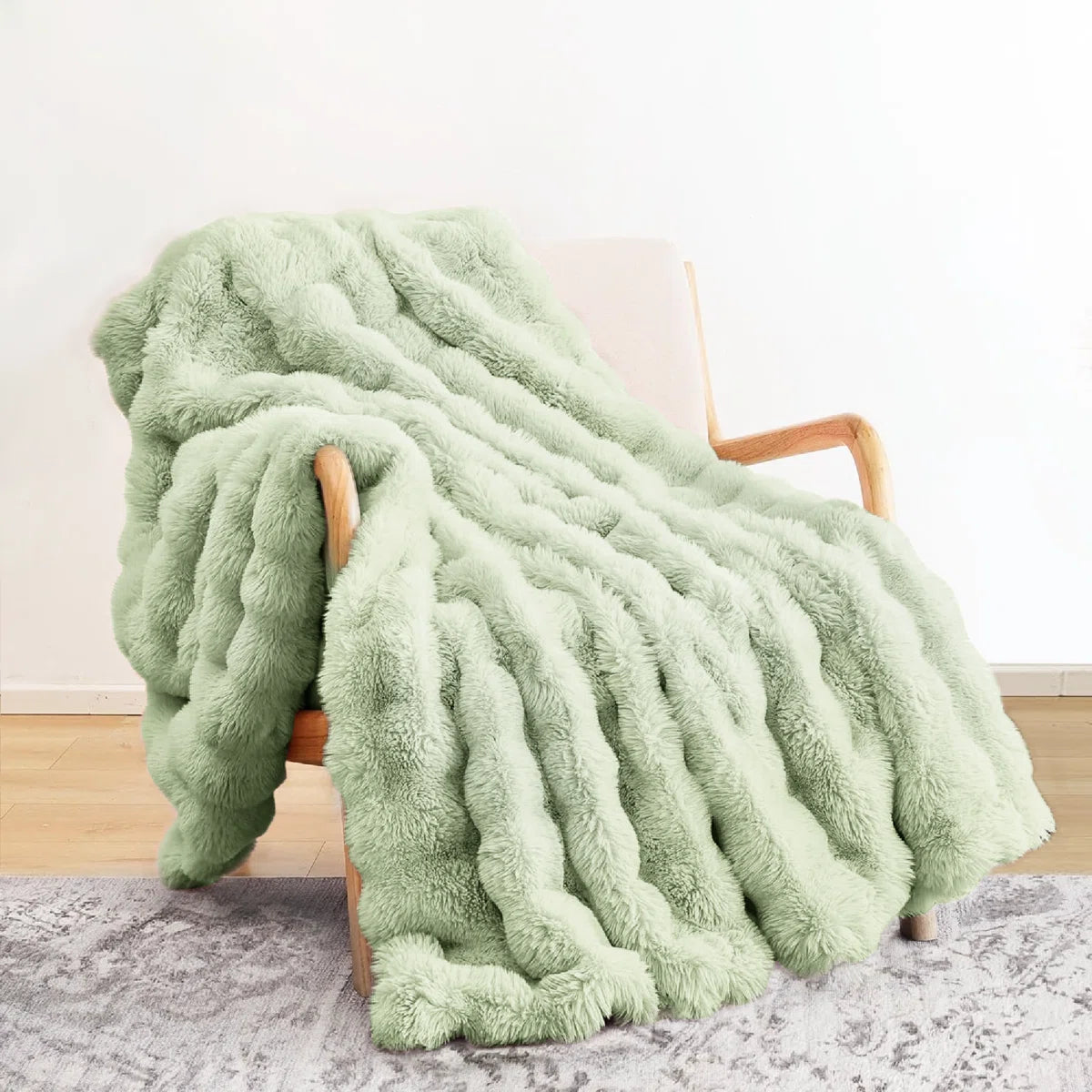 🔥Popular thickened rabbit plush nap blanket, flannel milk velvet cover blanket
