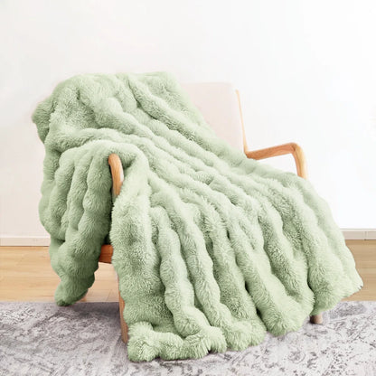 🔥Popular thickened rabbit plush nap blanket, flannel milk velvet cover blanket