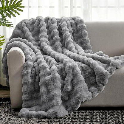 🔥Popular thickened rabbit plush nap blanket, flannel milk velvet cover blanket