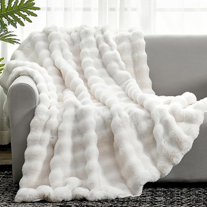 🔥Popular thickened rabbit plush nap blanket, flannel milk velvet cover blanket