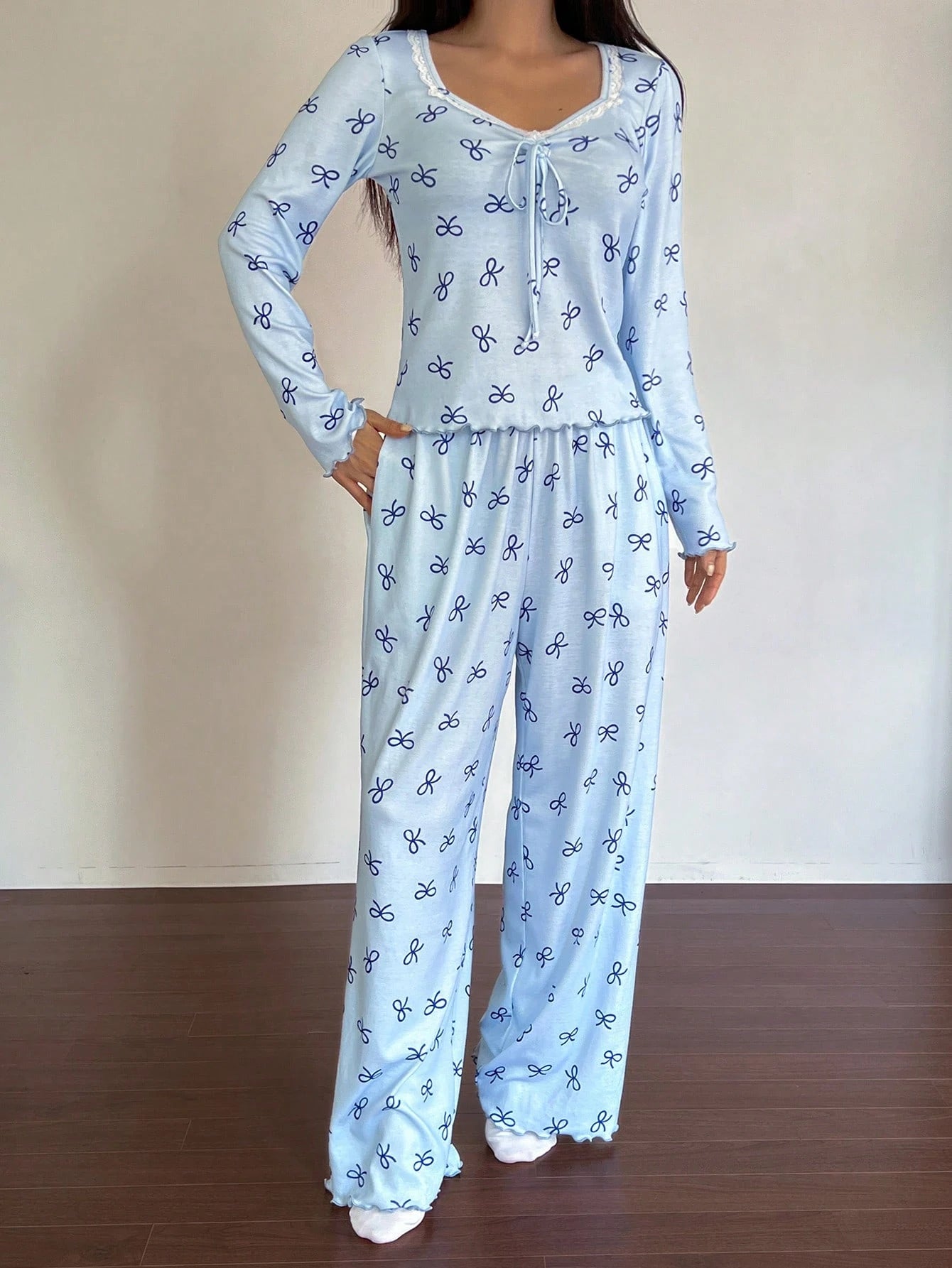 Women's Bow Print Long-Sleeve Lounge Pajama Set